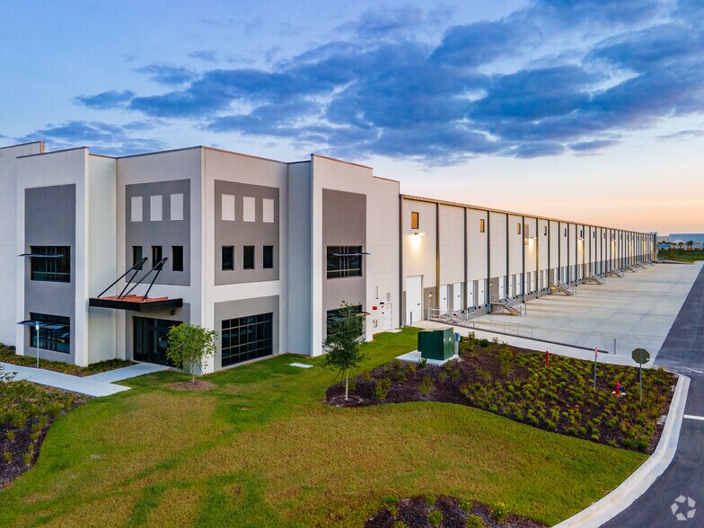 3775 Fancy Farms Rd, Plant City, FL à louer - Photo principale - Image 2 de 7