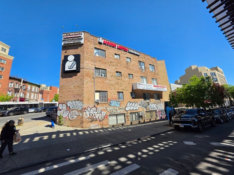 924 Rev James A Polite Ave, Bronx, NY à vendre - Photo du bâtiment - Image 2 de 4