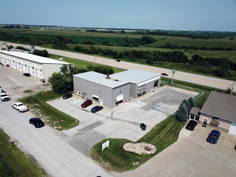 13597 S 217th St, Gretna, NE à vendre - Photo du bâtiment - Image 3 de 4