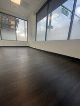 911 Main St, Vancouver, WA for lease Building Photo- Image 2 of 2