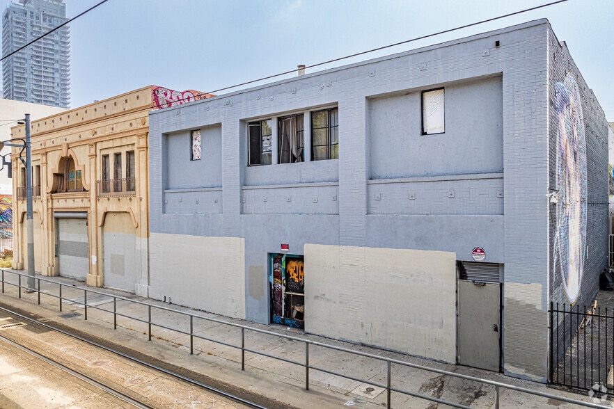 1348-1350 S Flower St, Los Angeles, CA for sale - Primary Photo - Image 1 of 23