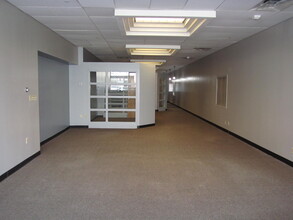 104 S Main St, Fond Du Lac, WI for lease Interior Photo- Image 2 of 10