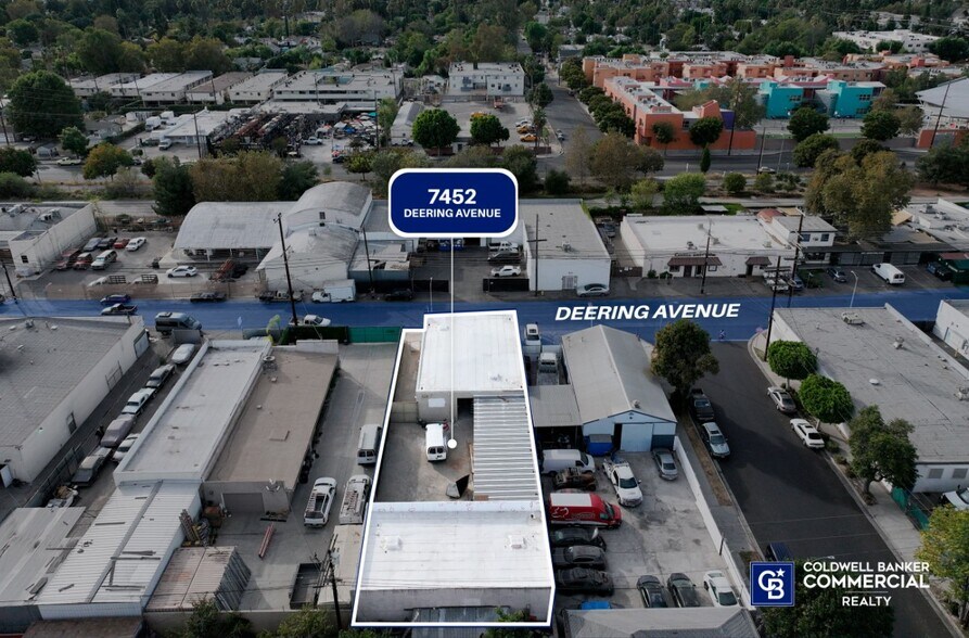 7452 Deering Ave, Canoga Park, CA à louer - Photo du bâtiment - Image 3 de 6