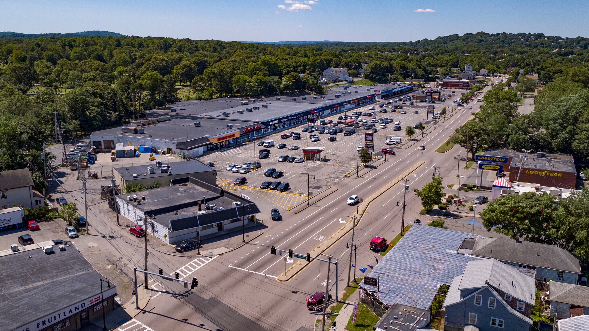 628-674 American Legion Hwy, Roslindale, MA à louer Photo du bâtiment- Image 1 de 3