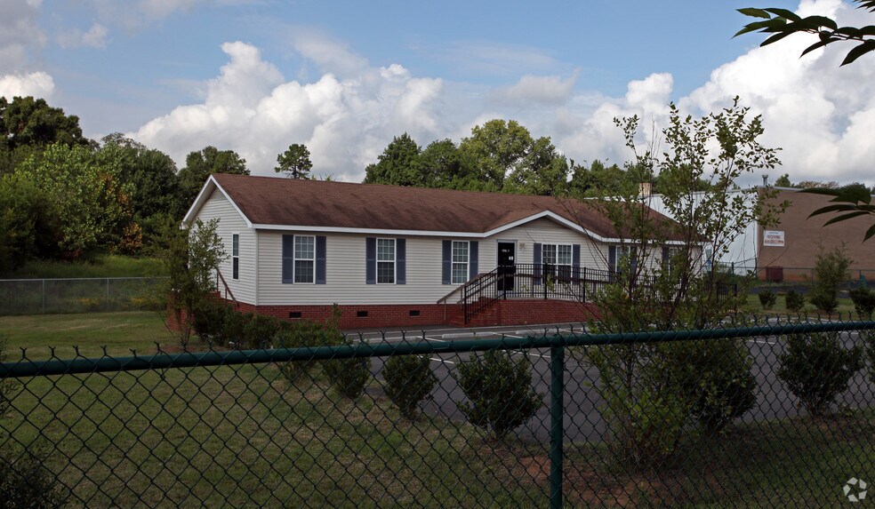 227 Atando Ave, Charlotte, NC à vendre - Photo principale - Image 1 de 5