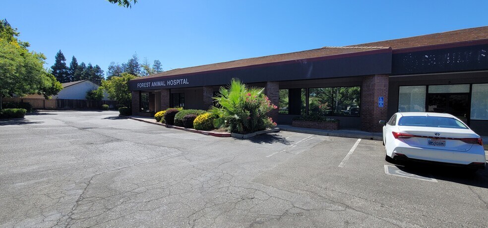 555 Flying V St, Chico, CA for lease - Building Photo - Image 2 of 5