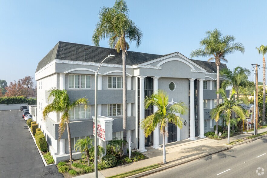 172 N Tustin St, Orange, CA à louer - Photo du bâtiment - Image 1 de 7