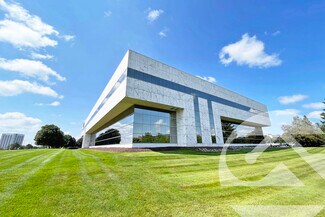 Plus de détails pour 5750 New King St, Troy, MI - Bureau à louer