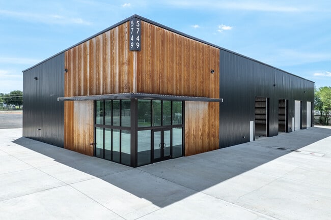 More details for 5749 Parker Henderson Rd, Fort Worth, TX - Industrial for Lease