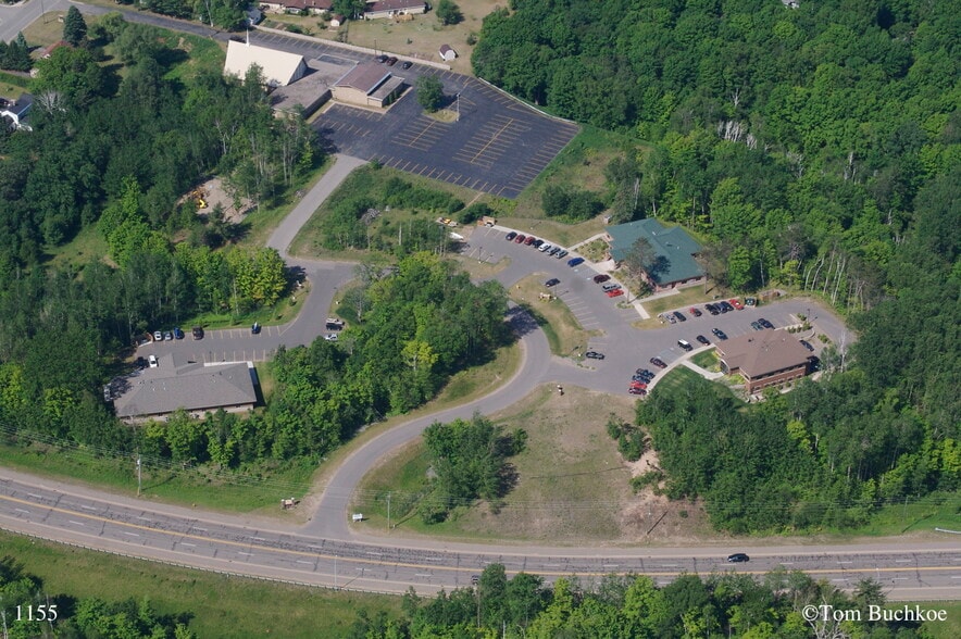 1000 Harbor Hills Dr, Marquette, MI for sale - Aerial - Image 3 of 6