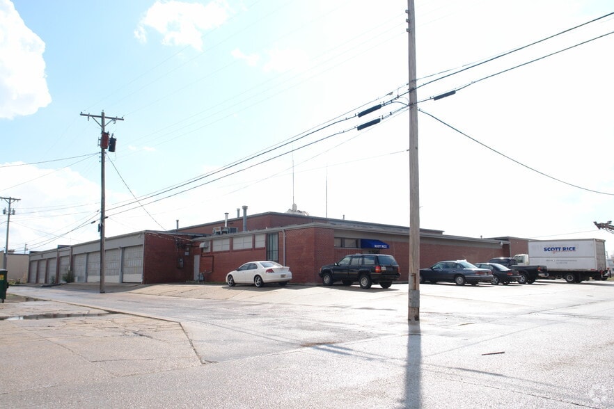 901 E Morris St, Wichita, KS à vendre - Photo du bâtiment - Image 2 de 42