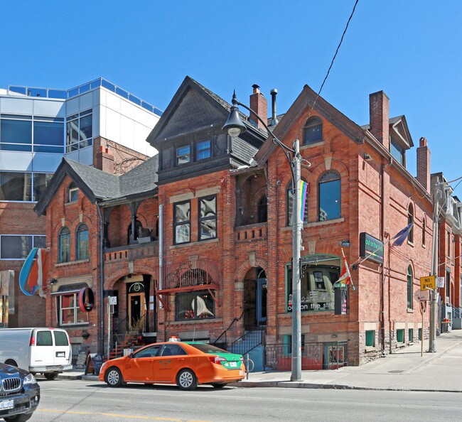 Plus de détails pour 551-555 Church St, Toronto, ON - Commerce de détail à louer