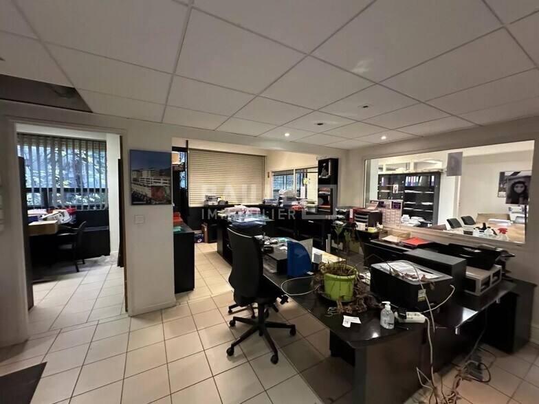 Office in Antibes for sale - Interior Photo - Image 3 of 15