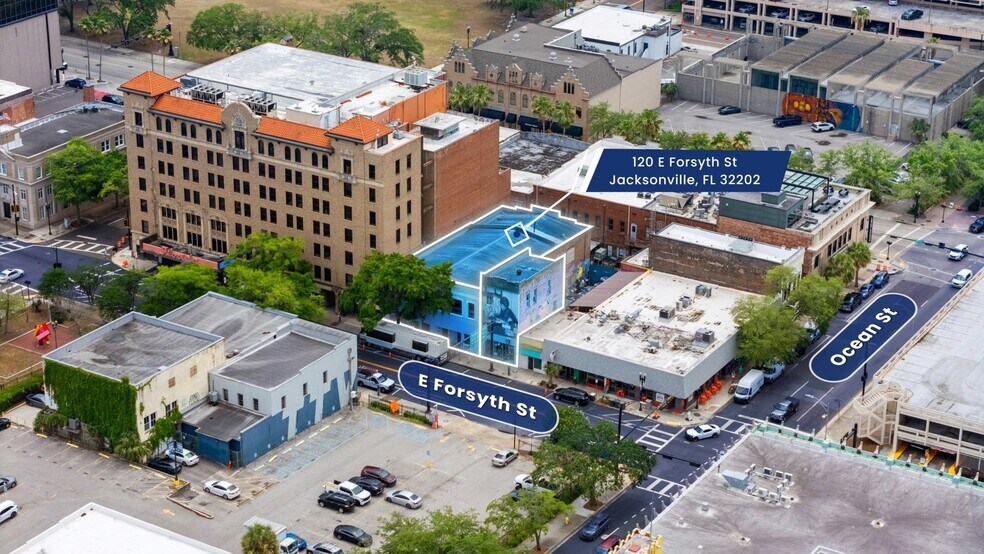 Prime Mixed Use Commercial Buildings portefeuille de 2 propriétés à vendre sur LoopNet.ca - Photo du bâtiment - Image 1 de 11