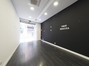 Retail in Figueres, Gerona for lease Interior Photo- Image 1 of 19