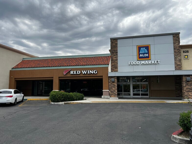 645 E Hospitality Ln, San Bernardino, CA for lease - Building Photo - Image 2 of 7