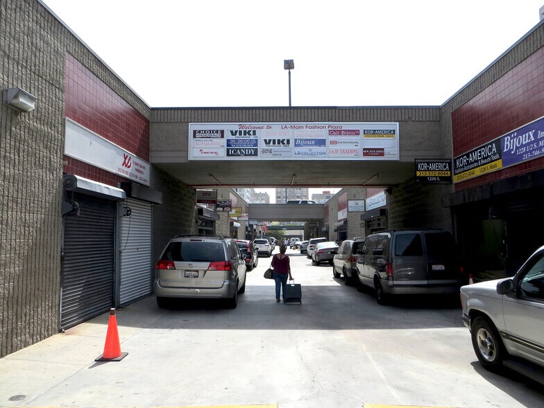 1218-1230 S Main St, Los Angeles, CA à vendre - Photo du bâtiment - Image 3 de 11