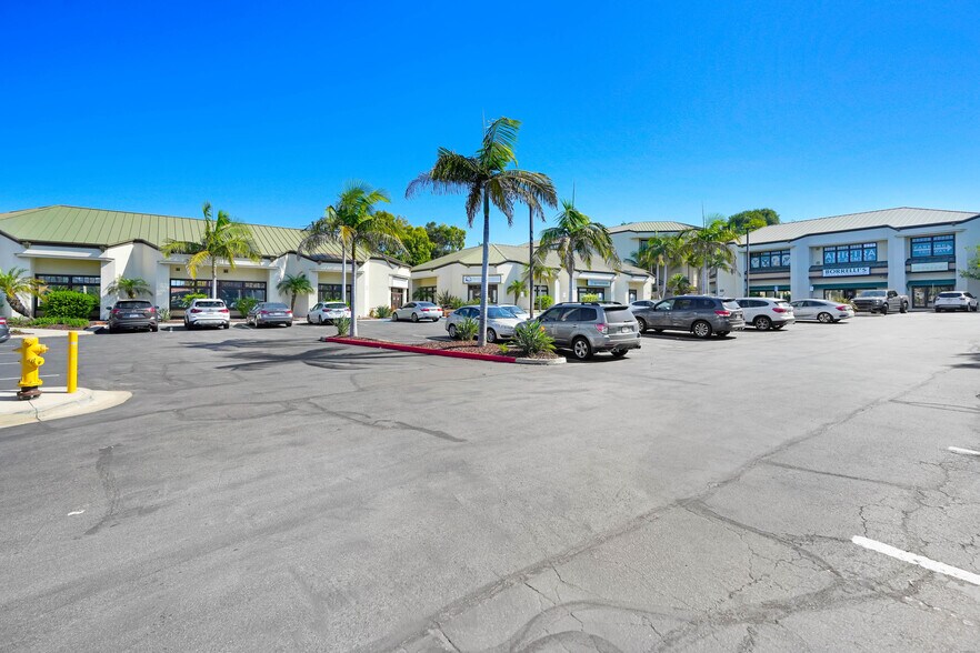 285 N El Camino Real, Encinitas, CA à louer - Photo du bâtiment - Image 3 de 3