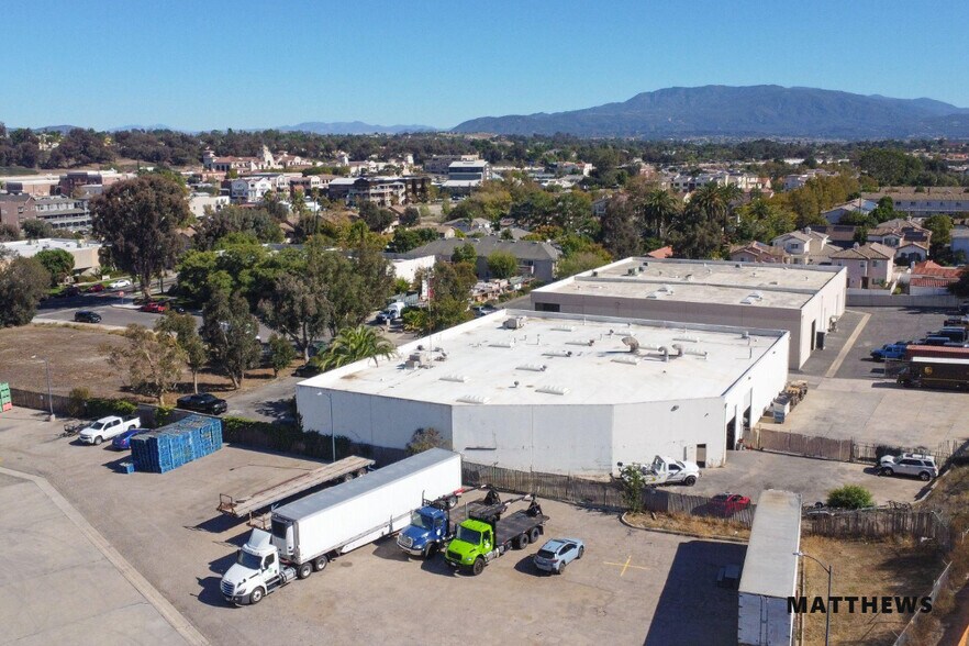 42250 Baldaray Cir, Temecula, CA à vendre - Photo du bâtiment - Image 3 de 4