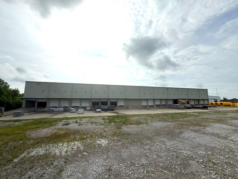 1000 Le Blanc Rd, Port Allen, LA à louer - Photo du bâtiment - Image 3 de 8