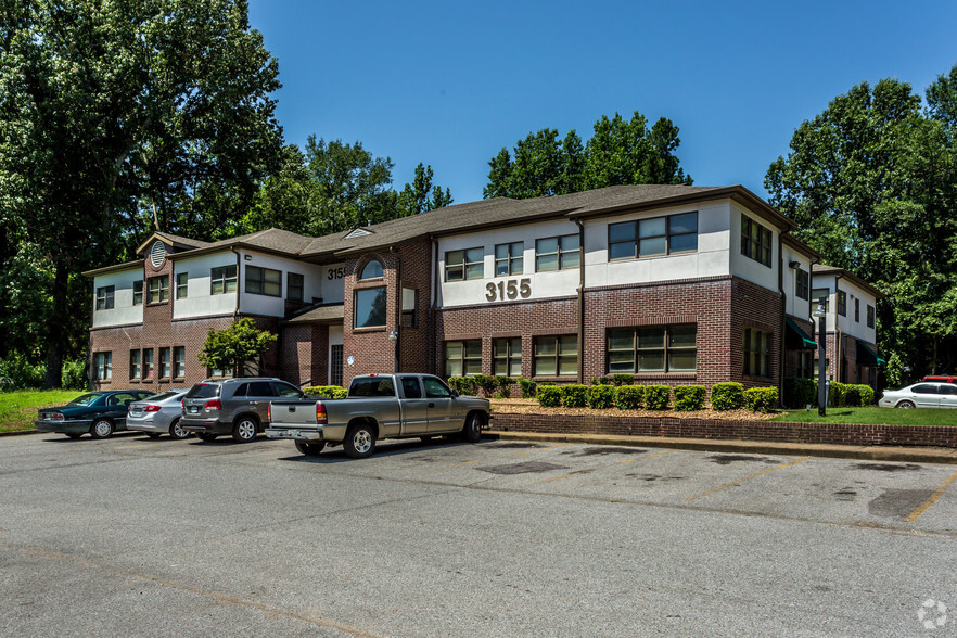 Hickory Office Plaza portefeuille de 2 propriétés à vendre sur LoopNet.ca - Photo du bâtiment - Image 2 de 2