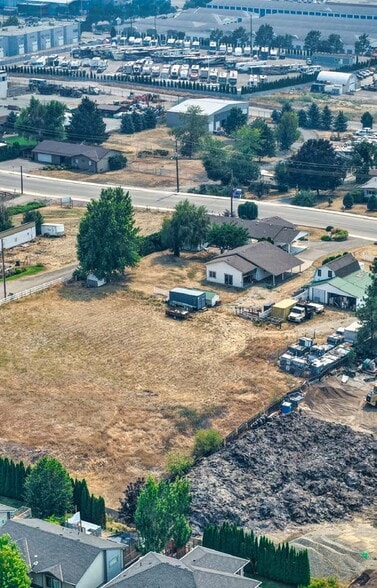 3066 Appaloosa Rd, Kelowna, BC à vendre - Photo du bâtiment - Image 3 de 3
