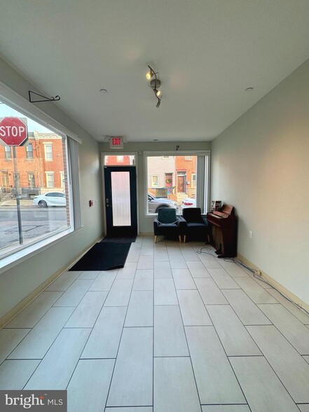 2014 S 4th St, Philadelphia, PA for lease - Building Photo - Image 3 of 8