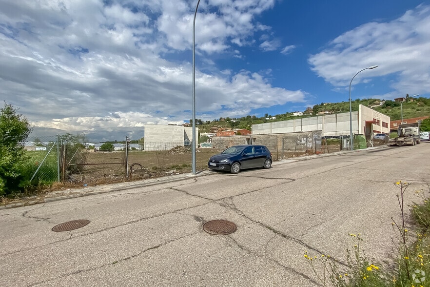 Calle de la Cuesta Carros, 26, Paracuellos de Jarama, Madrid for sale - Building Photo - Image 3 of 12