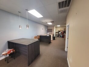 5404 Hoover Blvd, Tampa, FL for lease Interior Photo- Image 2 of 9