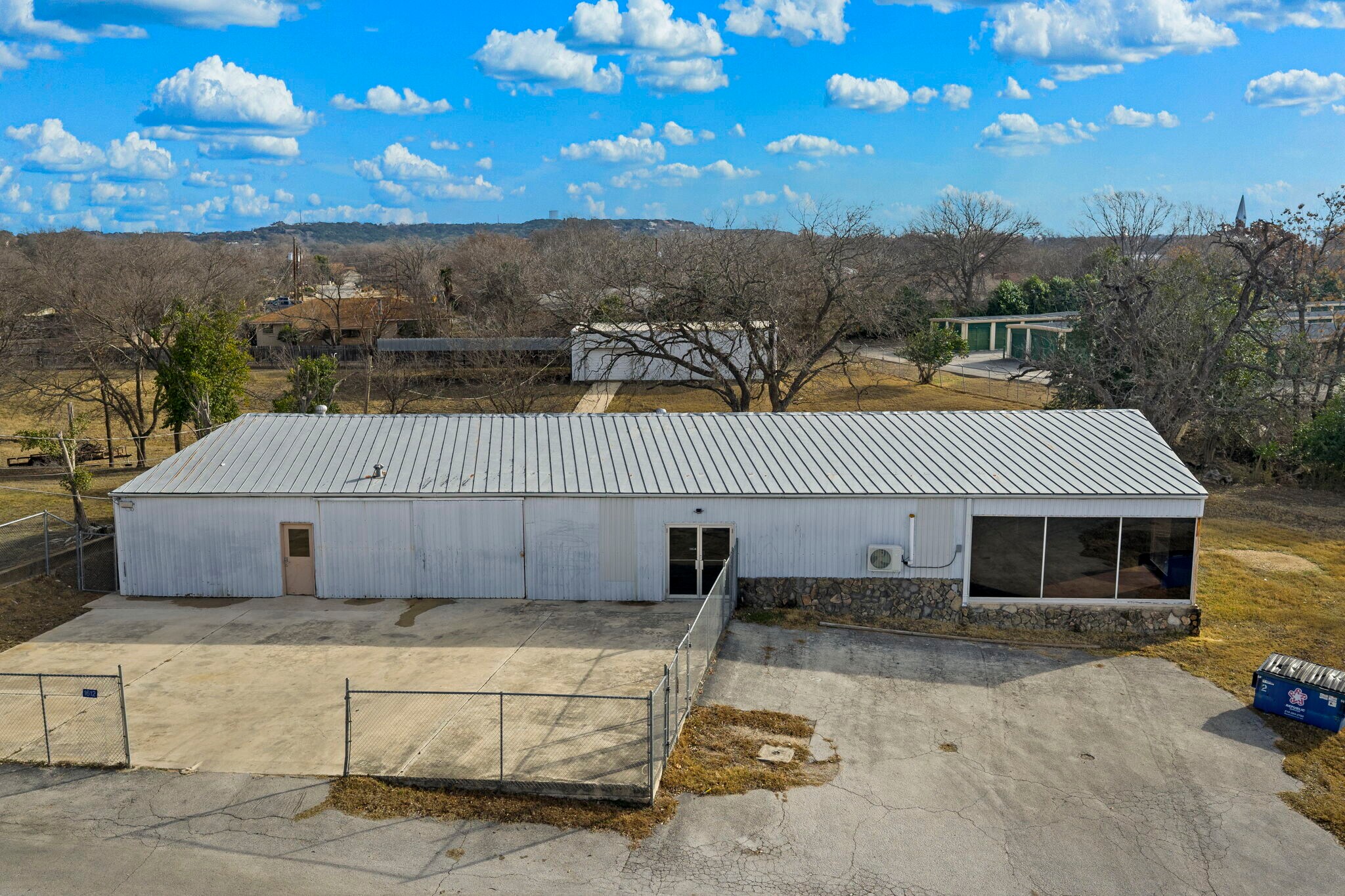1612 Goat Creek Rd, Kerrville, TX for lease Primary Photo- Image 1 of 30