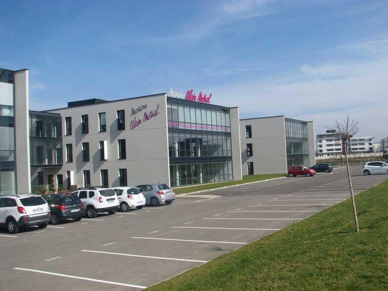 11 Rue Aimé Cotton, Saint-Priest for lease - Building Photo - Image 1 of 1