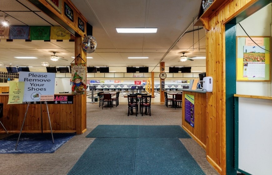 577 State St, Watertown, NY for sale - Interior Photo - Image 2 of 19