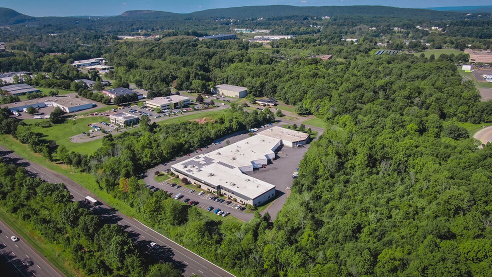 362 Industrial Park Rd, Middletown, CT à louer - Photo du bâtiment - Image 3 de 3
