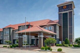 La Quinta Inn & Suites Hutchins, Dallas - Motel