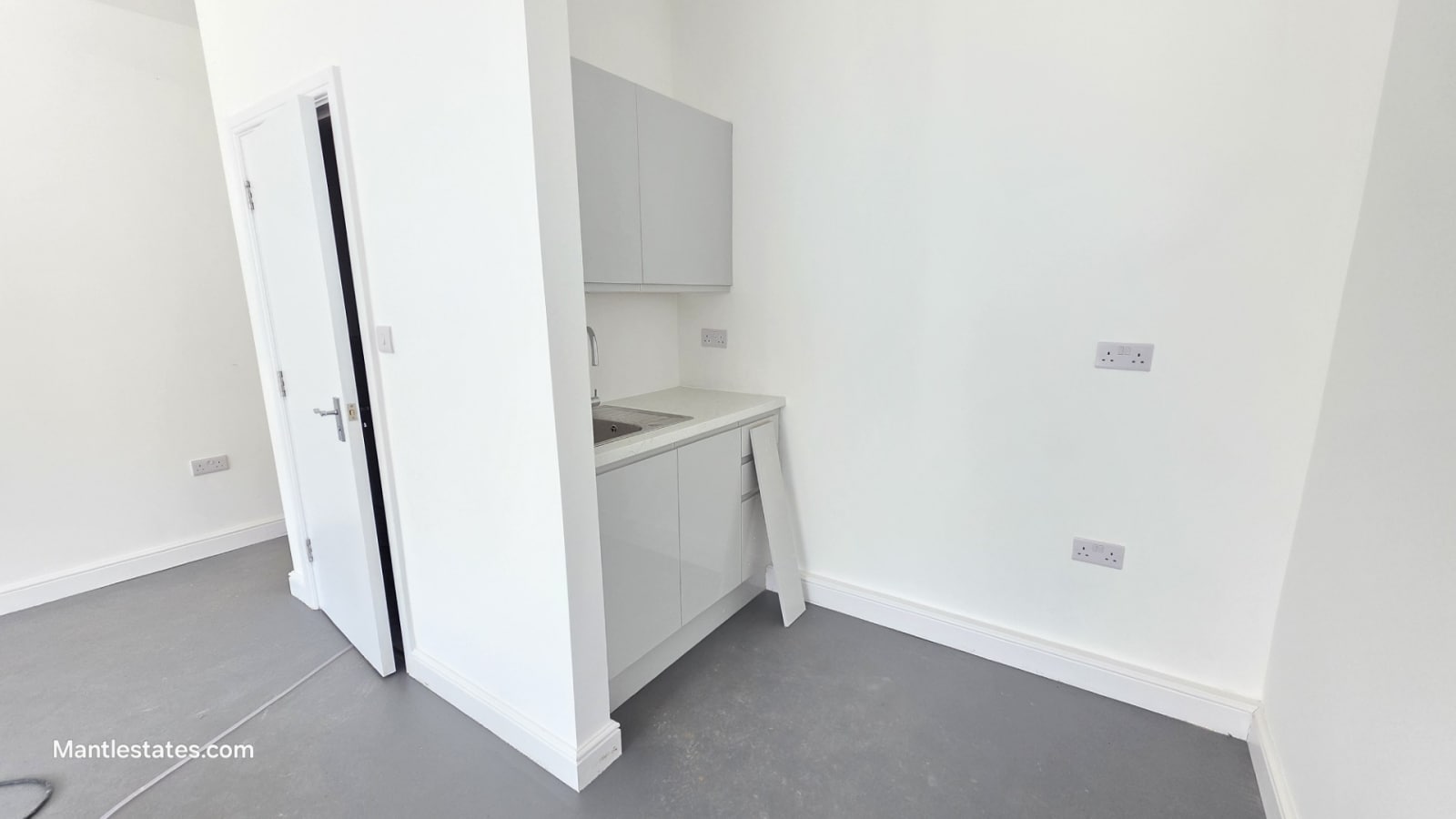 129 East Barnet Rd, Barnet for lease Interior Photo- Image 1 of 4