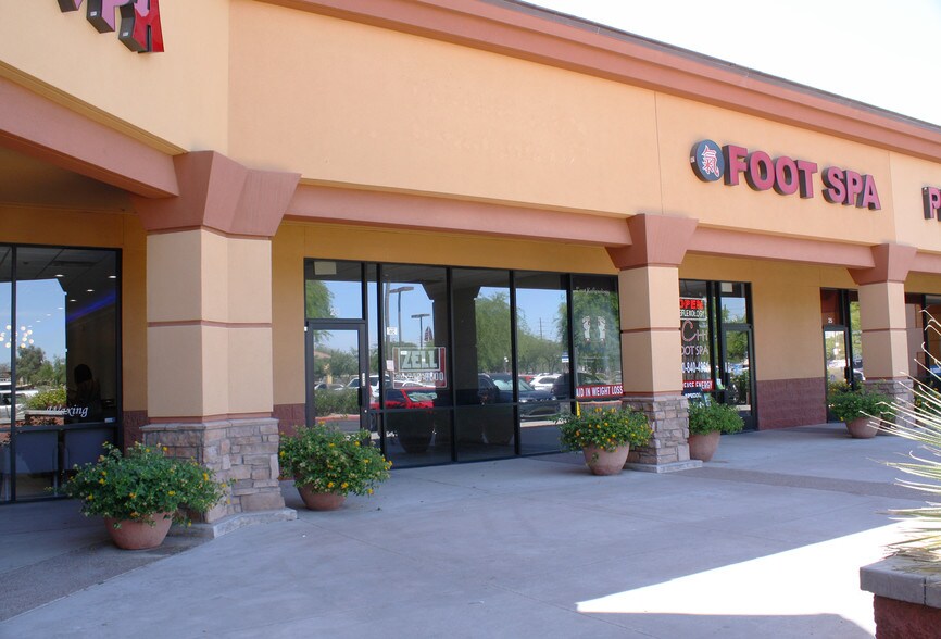 2010-2040 S Alma School Rd, Chandler, AZ à louer - Photo du bâtiment - Image 2 de 6