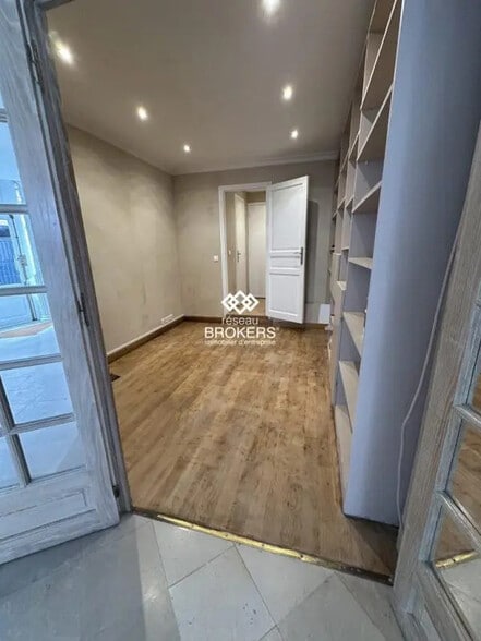 Commerce de détail dans Paris à louer - Photo intérieure - Image 3 de 4