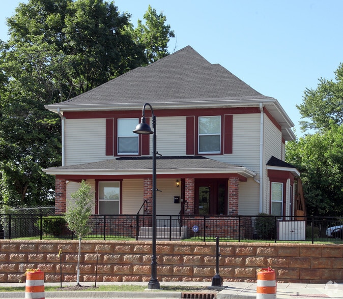 12029 E Washington St, Indianapolis, IN for sale - Building Photo - Image 1 of 2