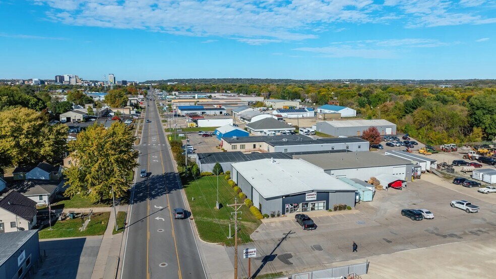 1830 3rd Ave SE, Rochester, MN à vendre - Photo du bâtiment - Image 2 de 7