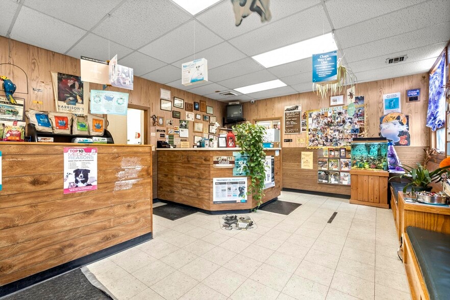 755 Barnum Avenue Cutoff, Stratford, CT for sale - Building Photo - Image 2 of 13