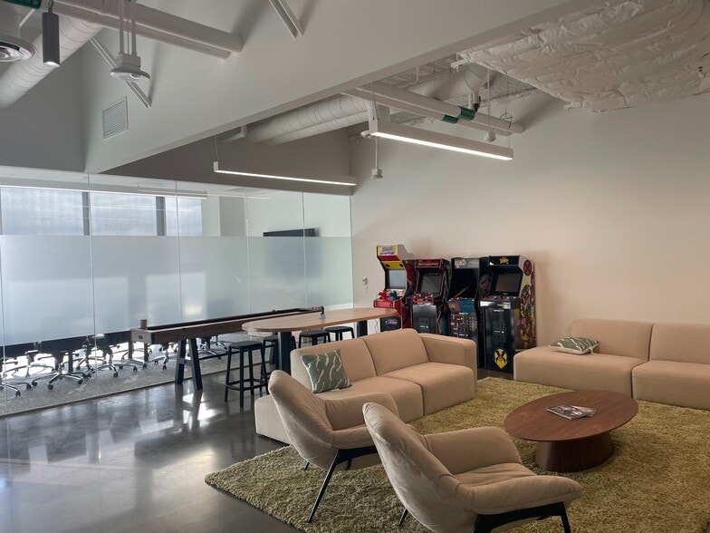 200 Spectrum Center Dr, Irvine, CA for lease - Interior Photo - Image 2 of 40