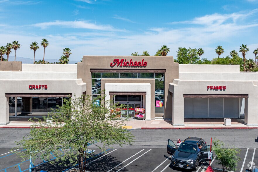 44150 Town Center Way, Palm Desert, CA à vendre - Photo du bâtiment - Image 2 de 5