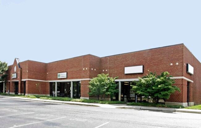 Plus de détails pour 9555 Kings Charter Dr, Ashland, VA - Commerce de détail à louer