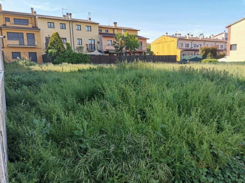 Solares en Roda de Ter portefeuille de 3 propriétés à vendre sur LoopNet.ca - Photo du bâtiment - Image 2 de 4