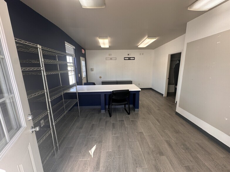7327 Hixson Pike, Hixson, TN à louer - Photo du bâtiment - Image 2 de 4