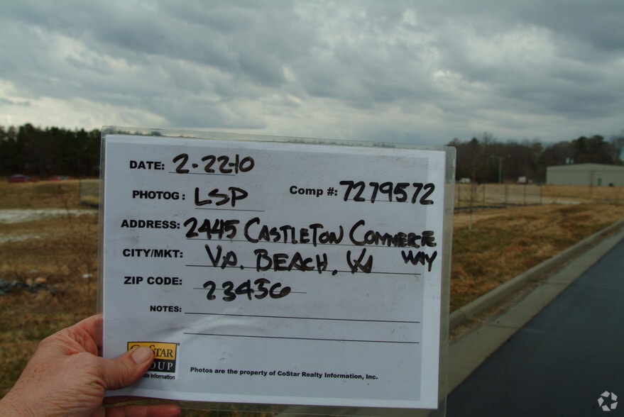 2445 Castleton Commerce Way, Virginia Beach, VA à louer - Photo du bâtiment - Image 2 de 7