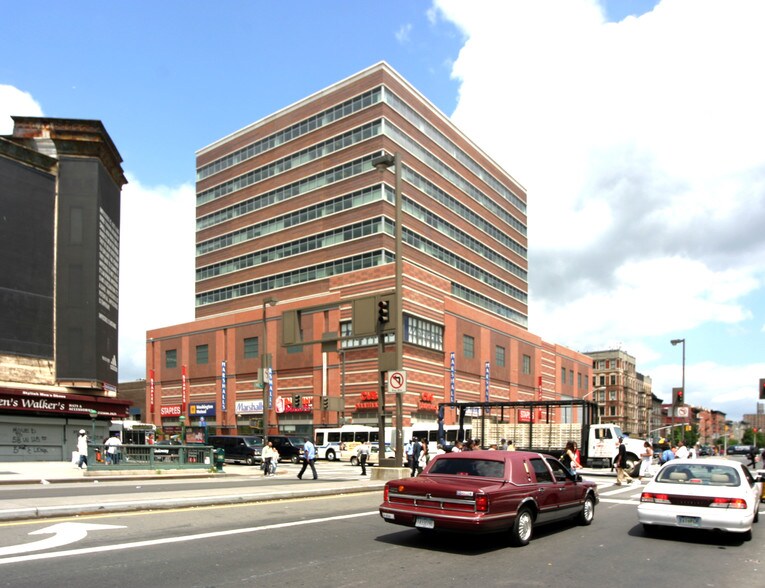 115 W 125th St, New York, NY à louer - Photo du bâtiment - Image 3 de 5