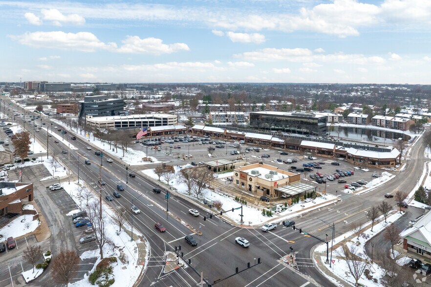 12398 Olive Blvd, Creve Coeur, MO à vendre - Aérien - Image 3 de 4