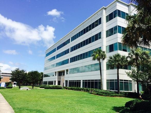 2021 Lakeshore Dr, New Orleans, LA for lease - Primary Photo - Image 2 of 23