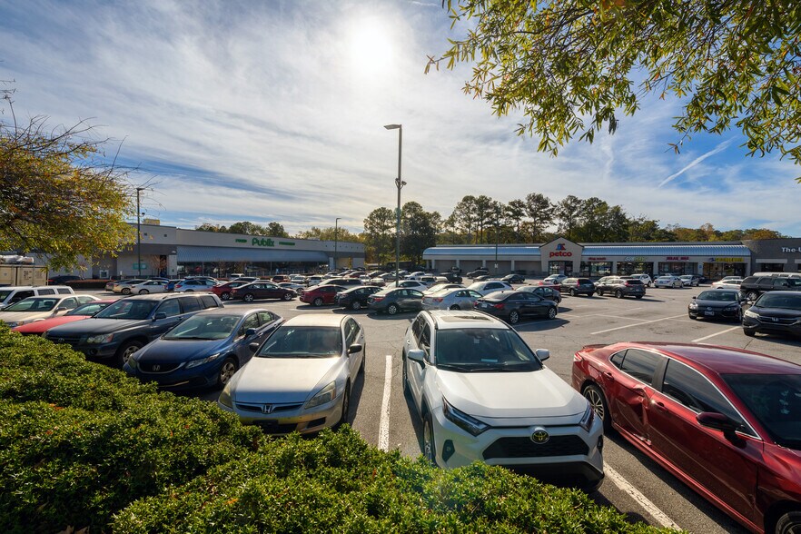 2095 N Decatur Rd, Decatur, GA à louer - Photo du bâtiment - Image 2 de 2